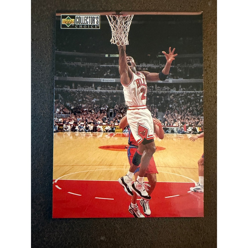1997 Upper Deck Collector's Choice Michael Jordan 388 Michael's Magic Bulls Card